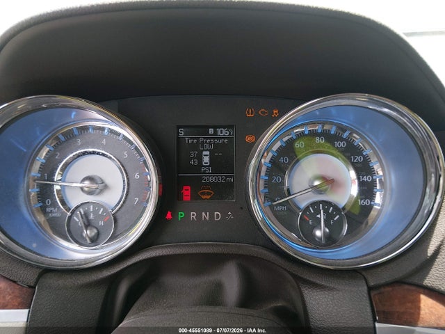 45551089 :رقم المزاد ، 2C3CA6CT8BH528326 vin ، 2011 Chrysler 300c مزاد بيع