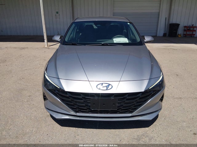 5NPLL4AG2MH049698 Hyundai ELANTRA SE
