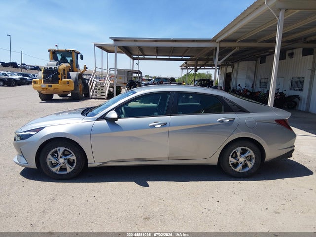 5NPLL4AG2MH049698 Hyundai ELANTRA SE