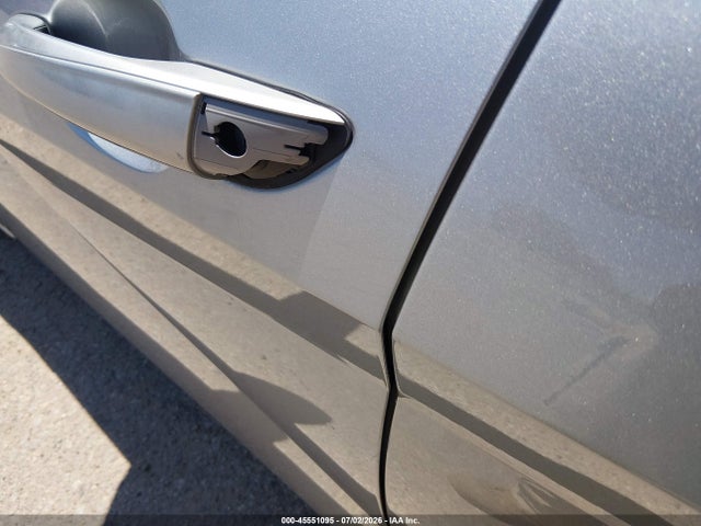 5NPLL4AG2MH049698 Hyundai ELANTRA SE