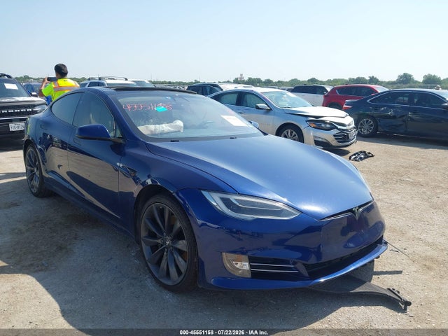 Продажа на аукционе авто 2017 Tesla Model S 60/75, vin: 5YJSA1E18HF188678, номер лота: 45551158