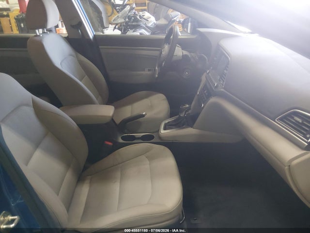 5NPD84LF1JH233195 Hyundai ELANTRA SEL