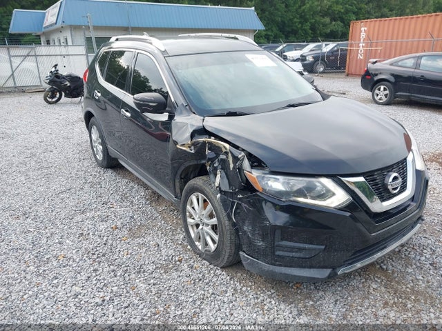 45551206 :رقم المزاد ، KNMAT2MV8HP502528 vin ، 2017 Nissan Rogue Sv مزاد بيع