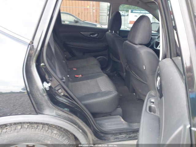 45551206 :رقم المزاد ، KNMAT2MV8HP502528 vin ، 2017 Nissan Rogue Sv مزاد بيع