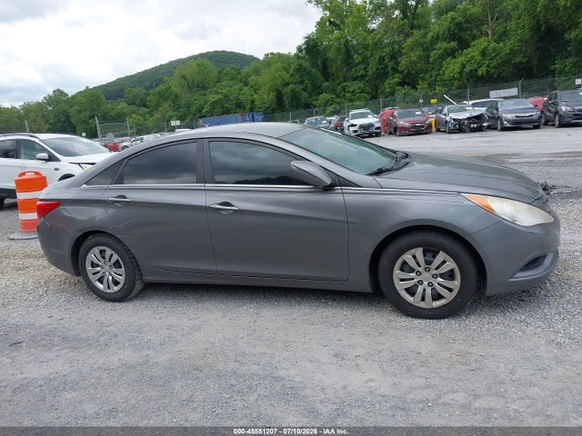 2013 Hyundai Sonata Gls მანქანა იყიდება აუქციონზე, vin: 5NPEB4AC3DH570633, აუქციონის ნომერი: 45551207
