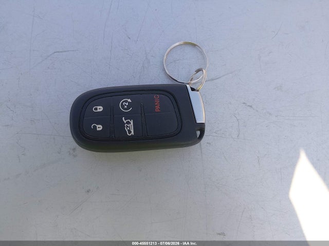 1C4PJMCS9HW626011 Jeep Cherokee Latitude