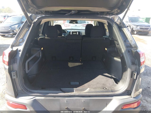 1C4PJMCS9HW626011 Jeep Cherokee Latitude