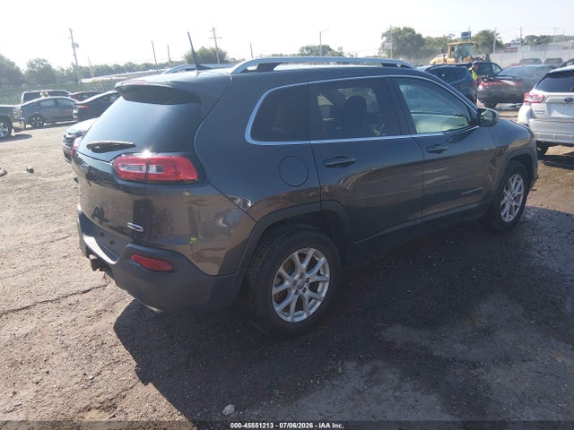 1C4PJMCS9HW626011 Jeep Cherokee Latitude