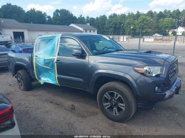 3TMCZ5AN8JM167716 Toyota Tacoma Trd Sport