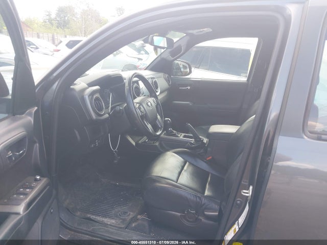 3TMCZ5AN8JM167716 Toyota Tacoma Trd Sport