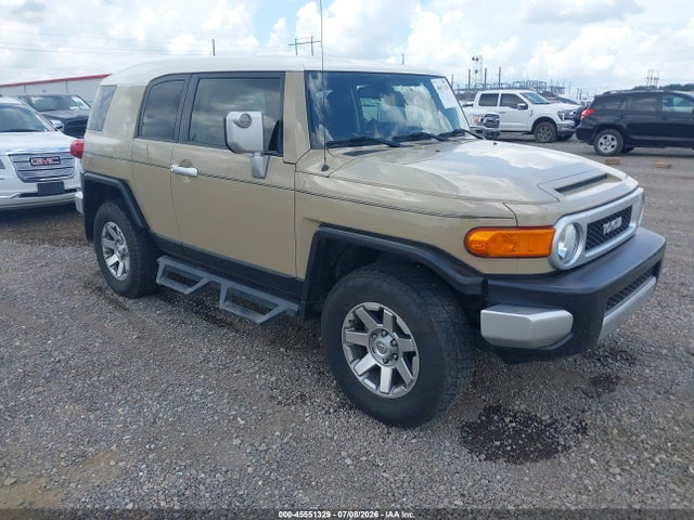 2014 Toyota Fj Cruiser მანქანა იყიდება აუქციონზე, vin: JTEBU4BF8EK177831, აუქციონის ნომერი: 45551329