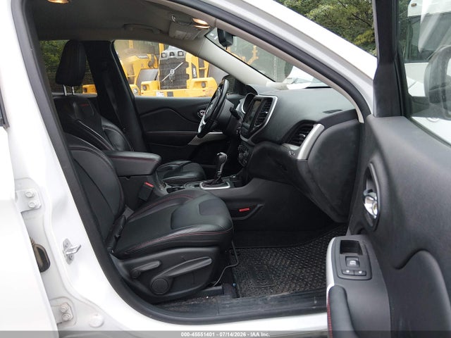 Продажа на аукционе авто 2017 Jeep Cherokee Trailhawk, vin: 1C4PJMBB4HD239900, номер лота: 45551401