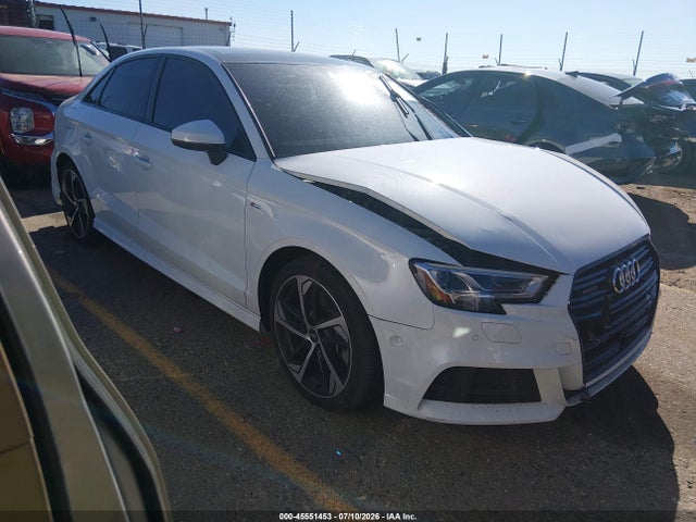 2020 Audi A3 Premium Plus 45 Tfsi S Line Quattro S Tronic მანქანა იყიდება აუქციონზე, vin: WAUJEGFF4LA100446, აუქციონის ნომერი: 45551453
