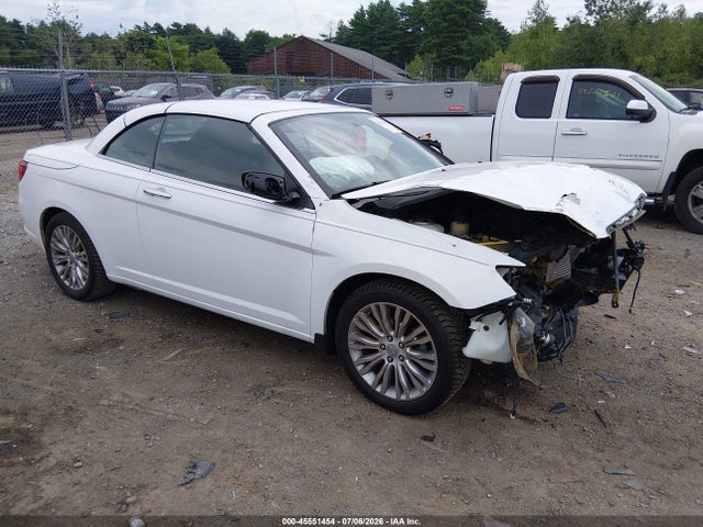 45551454 :رقم المزاد ، 1C3BC7EG1BN582215 vin ، 2011 Chrysler 200 Limited مزاد بيع