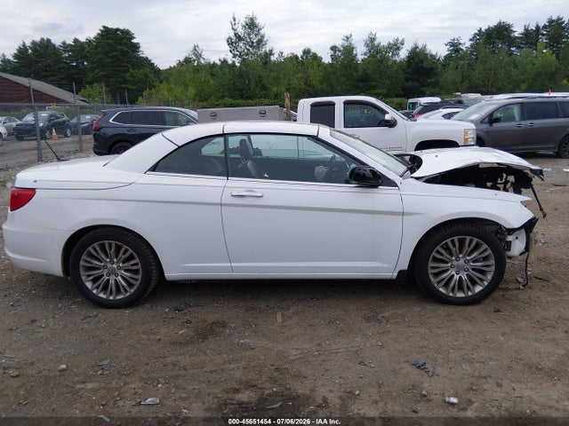 45551454 :رقم المزاد ، 1C3BC7EG1BN582215 vin ، 2011 Chrysler 200 Limited مزاد بيع
