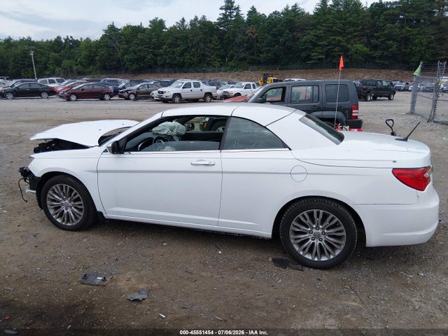 45551454 :رقم المزاد ، 1C3BC7EG1BN582215 vin ، 2011 Chrysler 200 Limited مزاد بيع