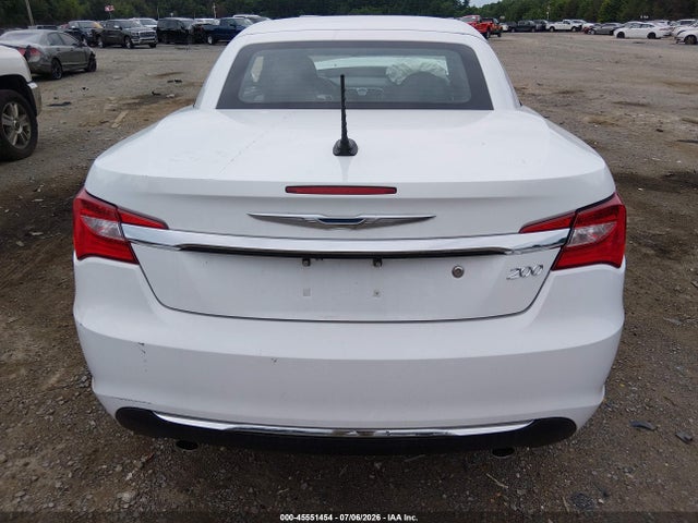 45551454 :رقم المزاد ، 1C3BC7EG1BN582215 vin ، 2011 Chrysler 200 Limited مزاد بيع