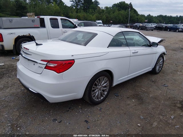 45551454 :رقم المزاد ، 1C3BC7EG1BN582215 vin ، 2011 Chrysler 200 Limited مزاد بيع