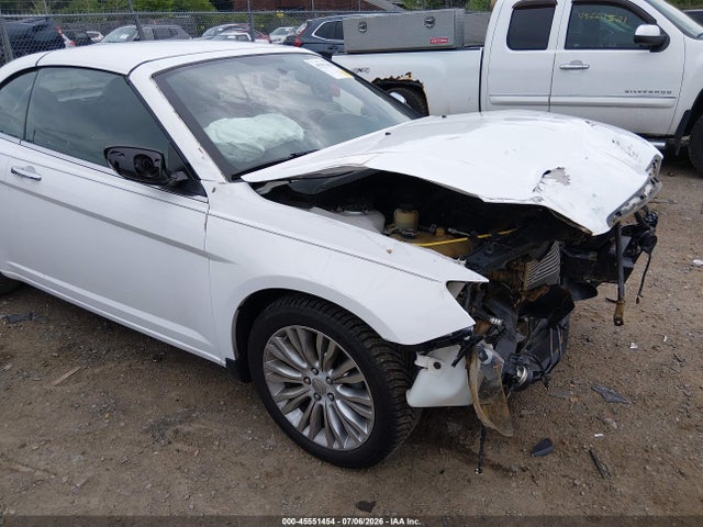 45551454 :رقم المزاد ، 1C3BC7EG1BN582215 vin ، 2011 Chrysler 200 Limited مزاد بيع