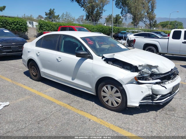 2016 3VW267AJ8GM351931 main image