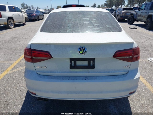 3VW267AJ8GM351931 Volkswagen Jetta 1.4t S
