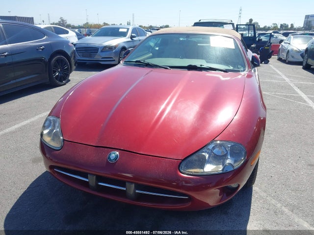 Auction sale of the 1999 Jaguar Xk8, vin: SAJGX2042XC041720, lot number: 45551492