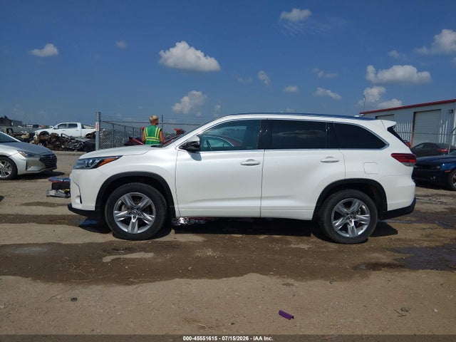 Toyota Highlander Limited 2017 5TDYZRFH8HS209814 Image 14