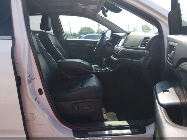 Toyota Highlander Limited 2017 5TDYZRFH8HS209814 Image 5