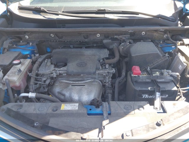 Toyota RAV4 LE 2016 JTMZFREV5GD080817 Image 10