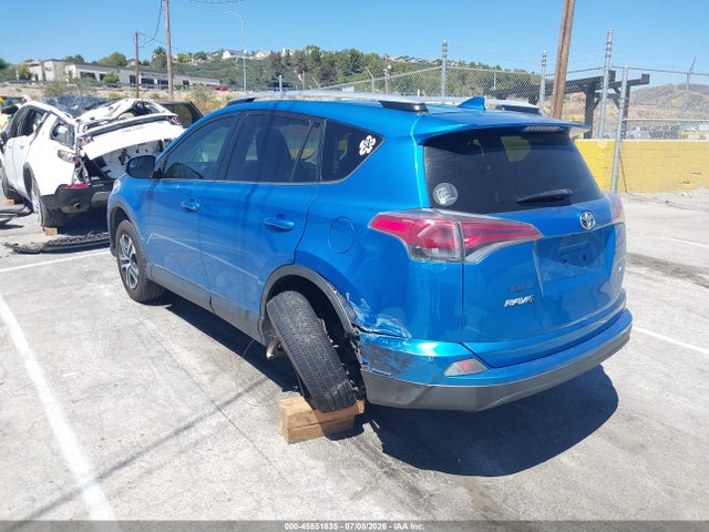 Toyota RAV4 LE 2016 JTMZFREV5GD080817 Image 3