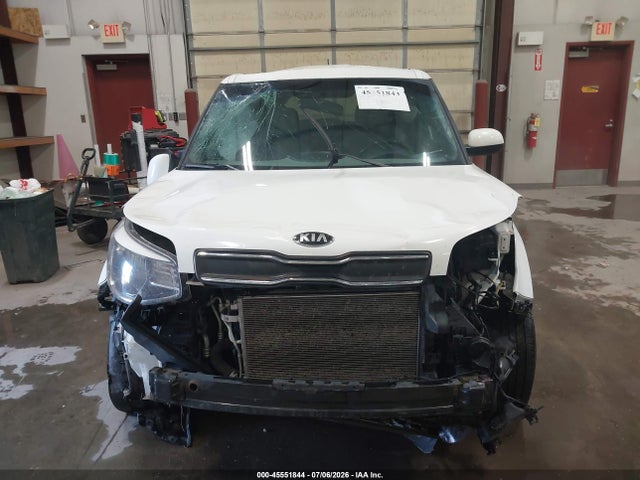 KIA Soul 2017 KNDJN2A26H7483272 Image 13