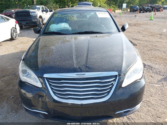 2013 Chrysler 200 Touring მანქანა იყიდება აუქციონზე, vin: 1C3CCBBB5DN513983, აუქციონის ნომერი: 45551889