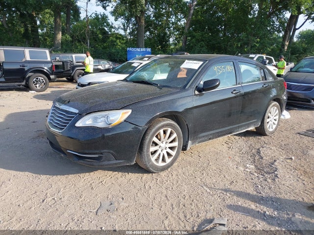 2013 Chrysler 200 Touring მანქანა იყიდება აუქციონზე, vin: 1C3CCBBB5DN513983, აუქციონის ნომერი: 45551889