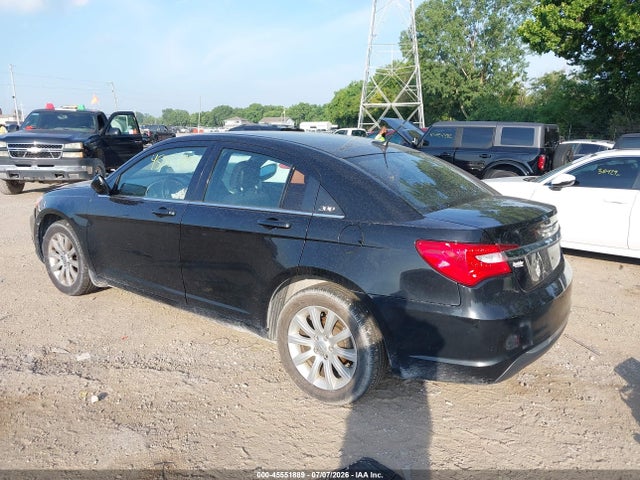2013 Chrysler 200 Touring მანქანა იყიდება აუქციონზე, vin: 1C3CCBBB5DN513983, აუქციონის ნომერი: 45551889