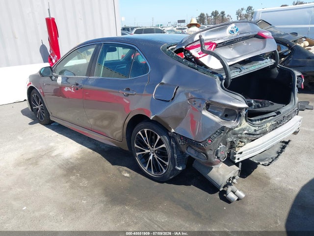 Toyota CAMRY SE 2018 4T1B11HK4JU610460 Image 3