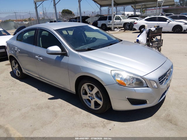 45551951 :رقم المزاد ، YV1612FS9D1231260 vin ، 2013 Volvo S60 T5/t5 Platinum/t5 Premier/t5 Premier Plus مزاد بيع