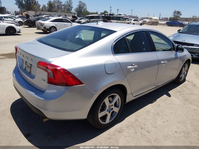 Продаж на аукціоні авто 2013 Volvo S60 T5/t5 Platinum/t5 Premier/t5 Premier Plus, vin: YV1612FS9D1231260, номер лоту: 45551951