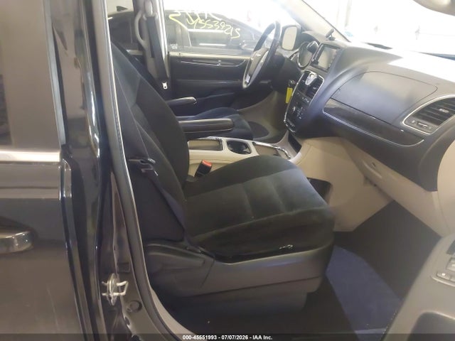 45551993 :رقم المزاد ، 2C4RC1BG9GR101052 vin ، 2016 Chrysler Town & Country Touring مزاد بيع
