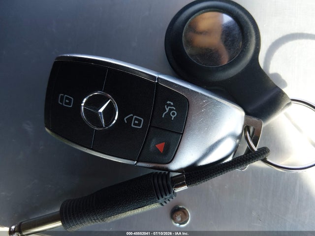 WDD3G4EB6KW033911 Mercedes-Benz A 220