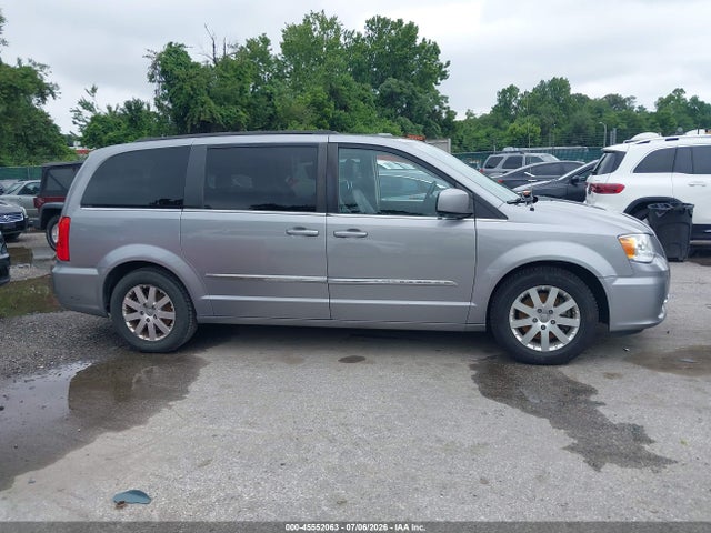 2016 Chrysler Town & Country Touring მანქანა იყიდება აუქციონზე, vin: 2C4RC1BGXGR173491, აუქციონის ნომერი: 45552063