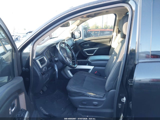 1N6AA1E60HN505052 Nissan TITAN SV
