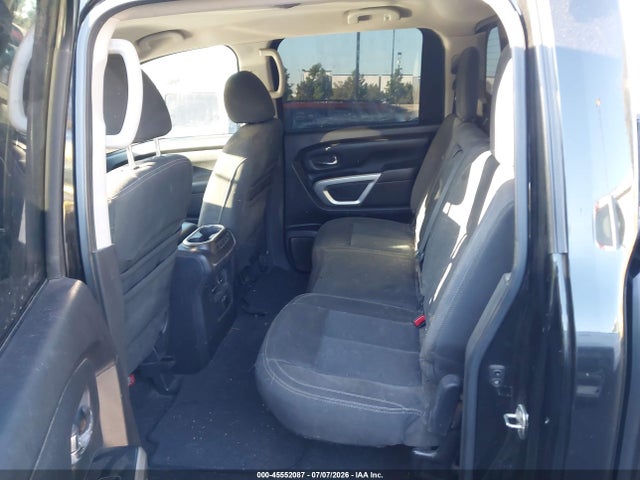 1N6AA1E60HN505052 Nissan TITAN SV