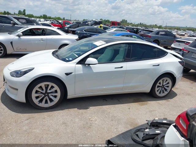 Tesla Model 3 Long Range Dual Motor All-wheel Drive 2022 5YJ3E1EB4NF269044 Image 13