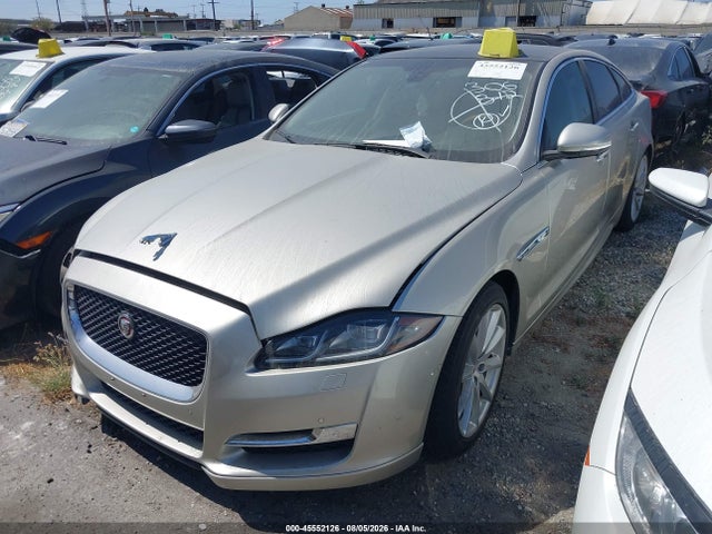 SAJWA1C73G8V93811 Jaguar Xj R-sport