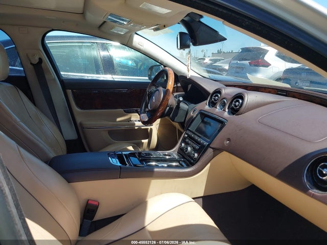 SAJWA1C73G8V93811 Jaguar Xj R-sport
