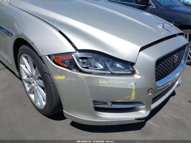 SAJWA1C73G8V93811 Jaguar Xj R-sport