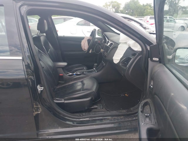 45552144 :رقم المزاد ، 1C3CCBCG4EN151513 vin ، 2014 Chrysler 200 Limited مزاد بيع