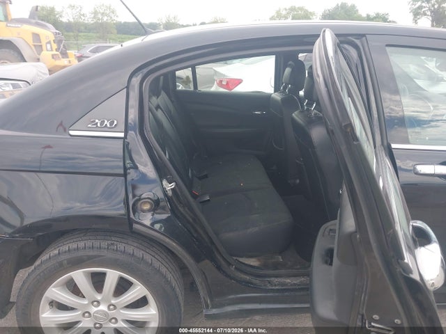 45552144 :رقم المزاد ، 1C3CCBCG4EN151513 vin ، 2014 Chrysler 200 Limited مزاد بيع