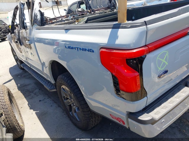 Ford F-150 Lightning Lariat 2023 1FTVW1EV0PWG07263 Image 3