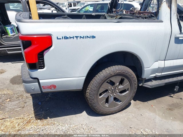 Ford F-150 Lightning Lariat 2023 1FTVW1EV0PWG07263 Image 4